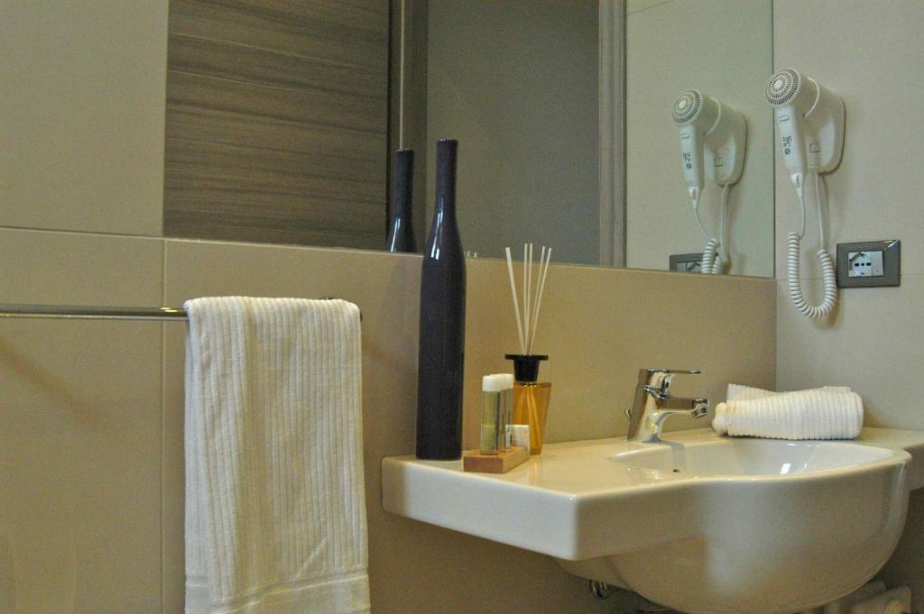 باردولينو Bio Suites Pacinotti الغرفة الصورة